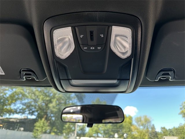 Used 2024 RAM 2500 Tradesman w/ Chrome Appearance Group image 23