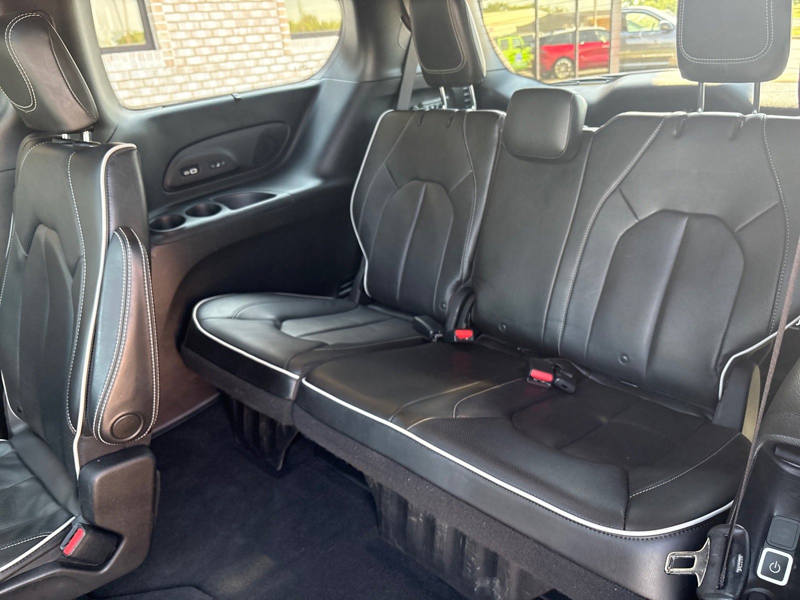 Used 2021 Chrysler Pacifica Limited w/ Premium & Safety Sphere Group image 5