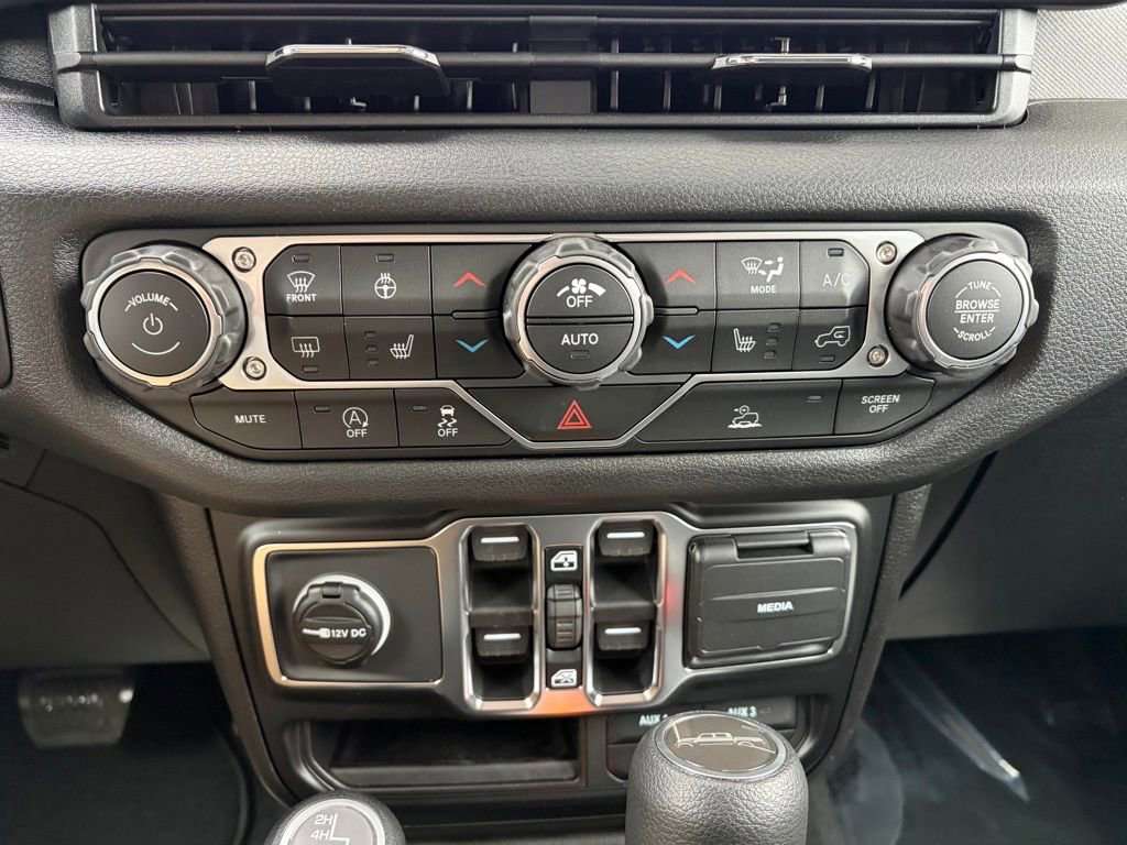 New 2026 Jeep Gladiator Sport AWD/4WD image 31