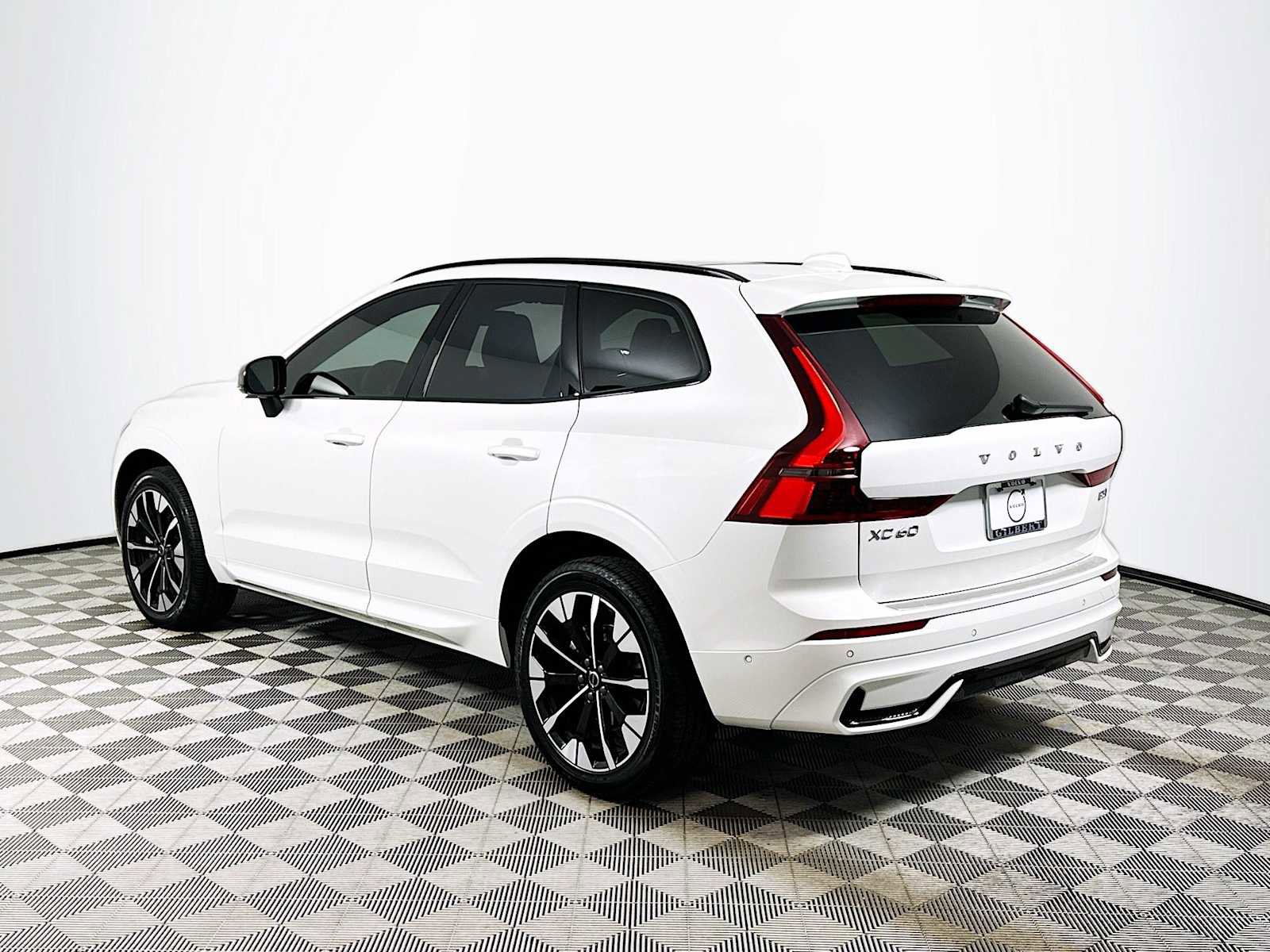 Used 2026 Volvo XC60 B5 Plus w/ Protection Package Premier AWD/4WD image 5
