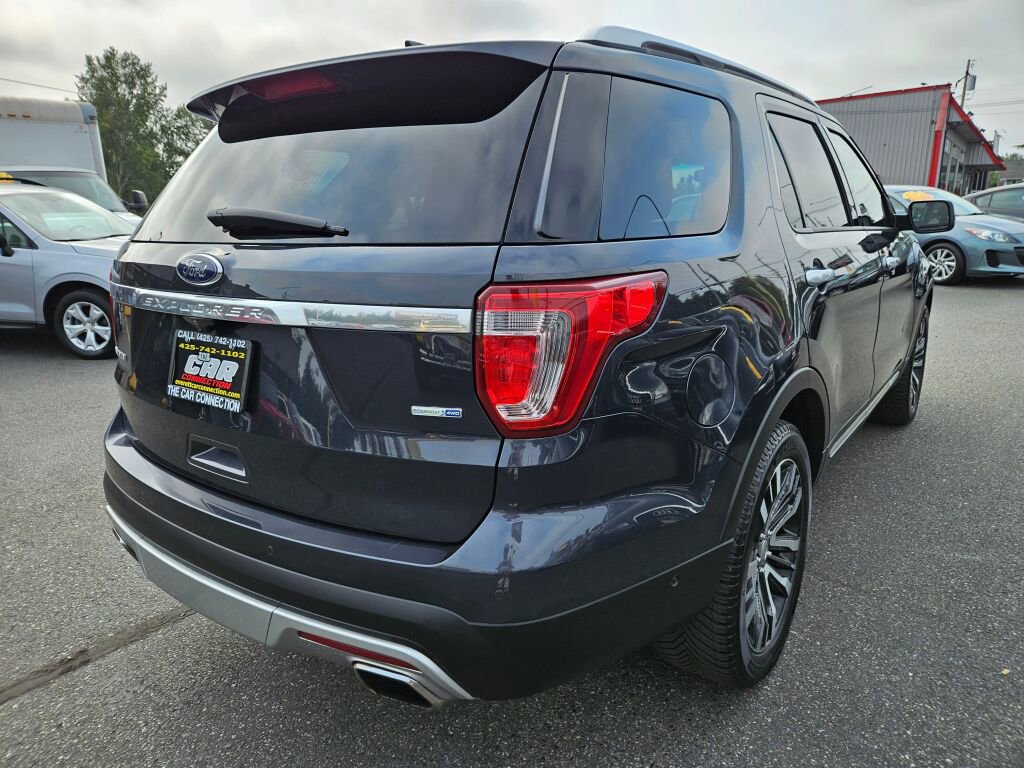 Used 2017 Ford Explorer Platinum image 4