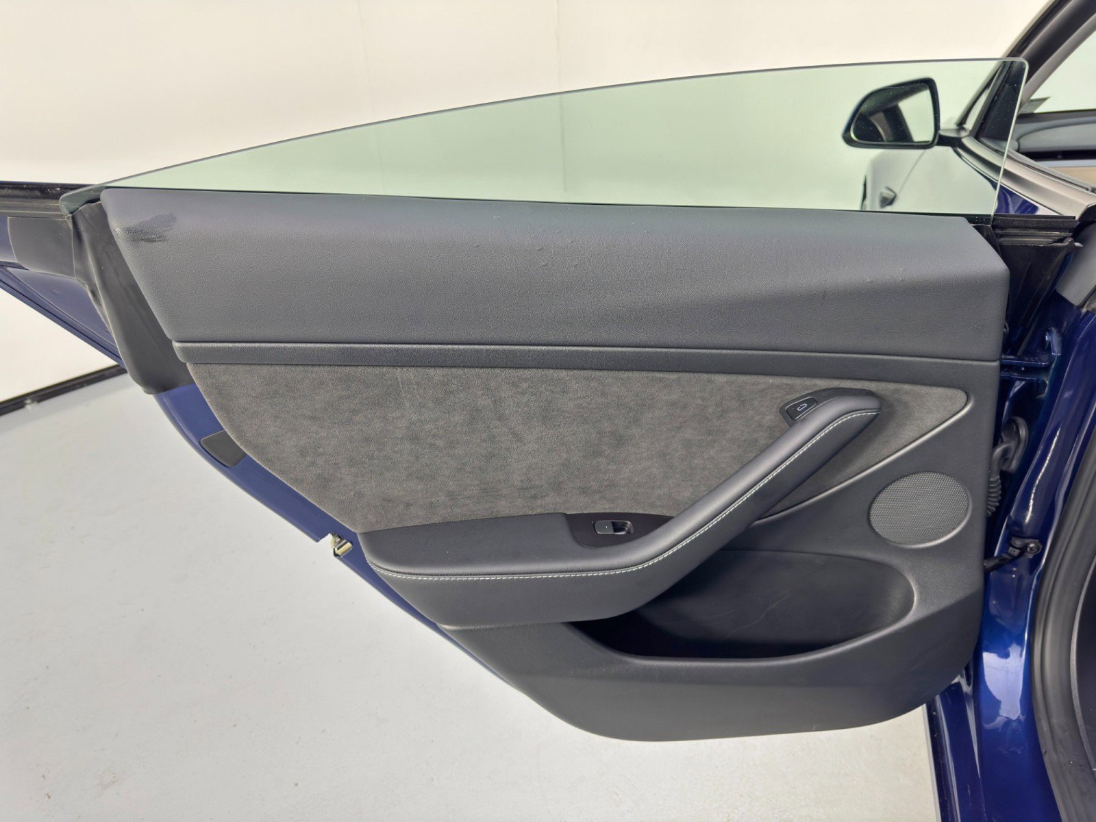 Used 2023 Tesla Model 3 Performance image 42