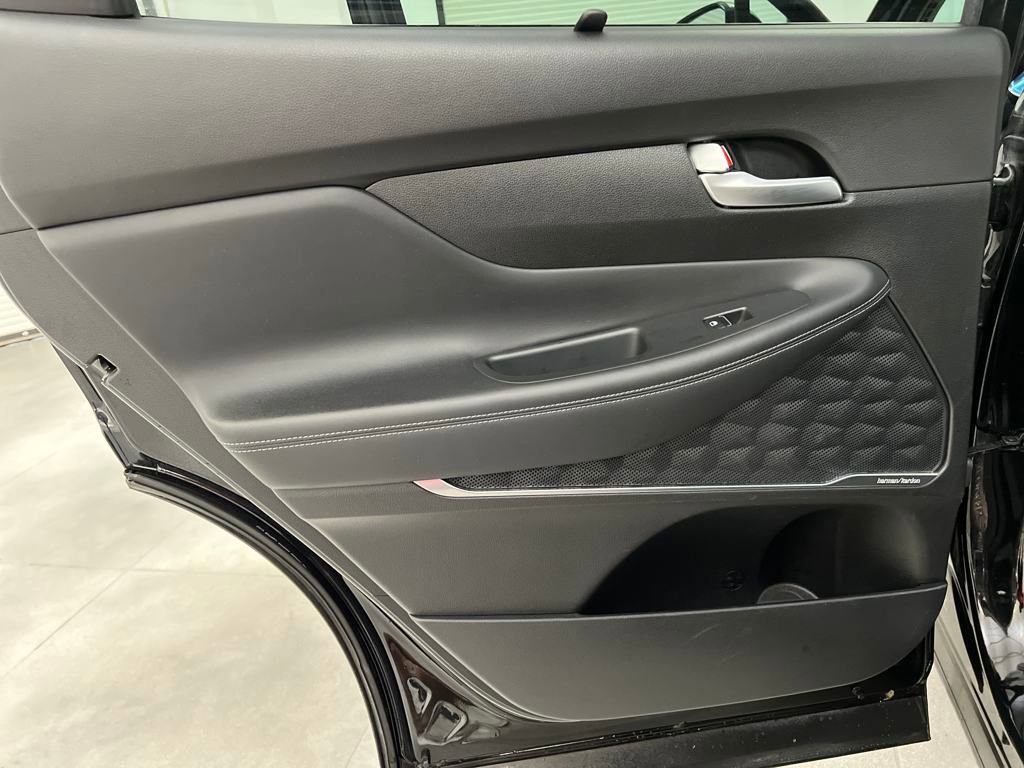 Used 2023 Hyundai Santa Fe SEL Premium image 15