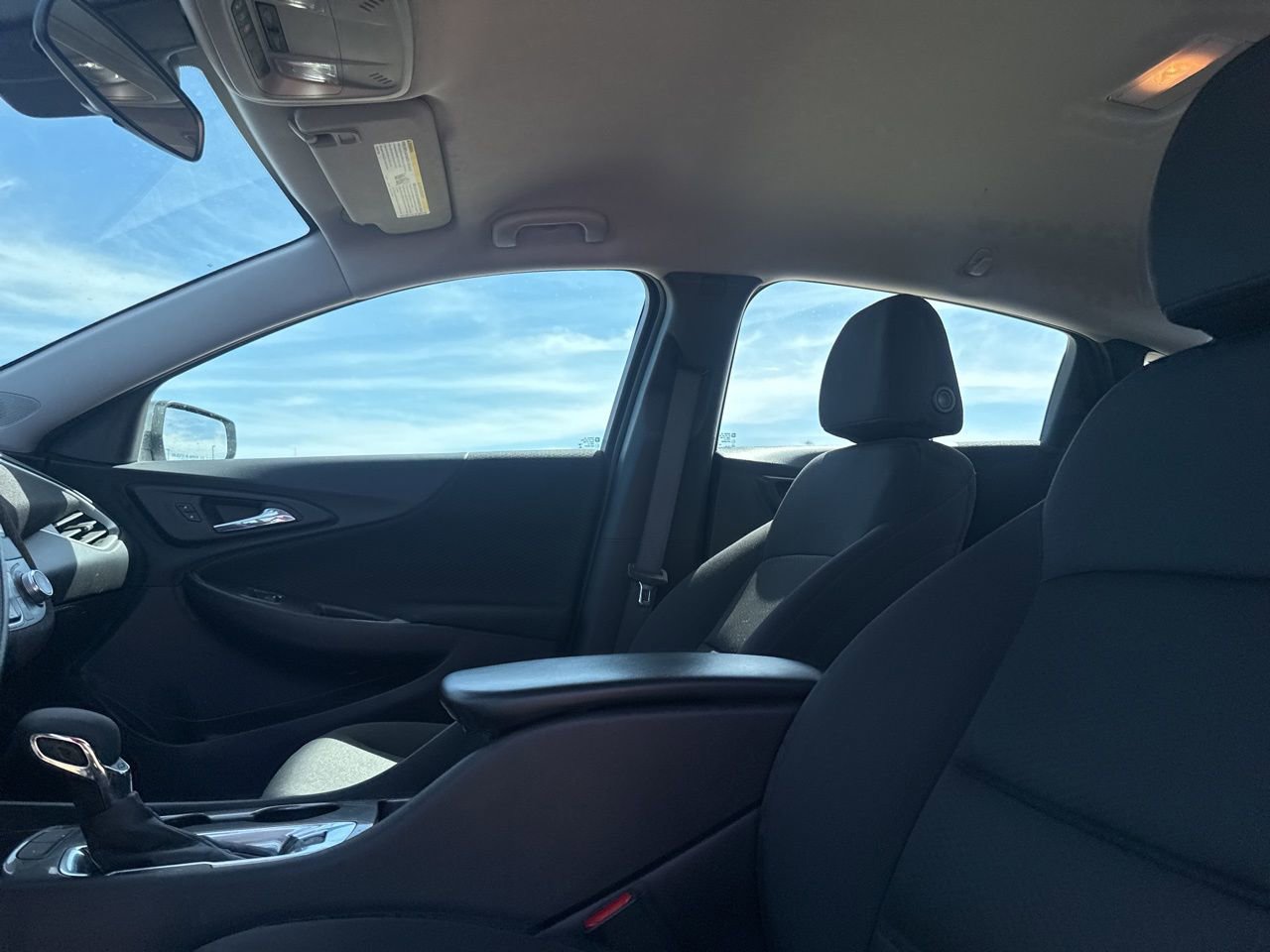 Used 2025 Chevrolet Malibu LS image 40