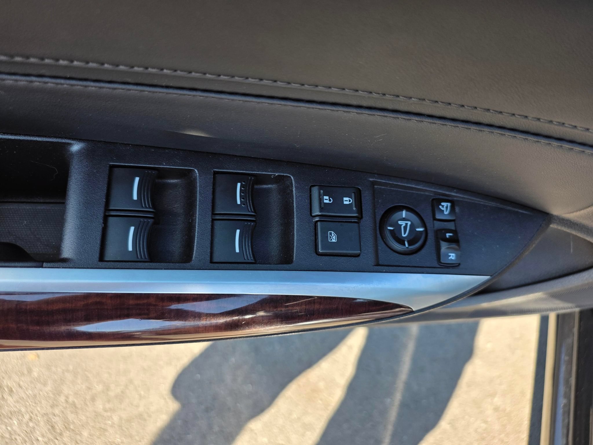 Used 2017 Acura TLX w/ Advance Package AWD/4WD image 24