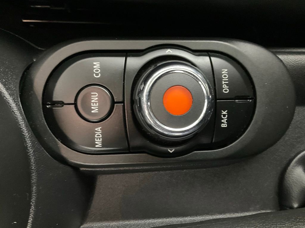 Used 2021 MINI Cooper S image 21