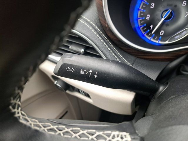 Used 2022 Chrysler Pacifica Limited FWD image 24