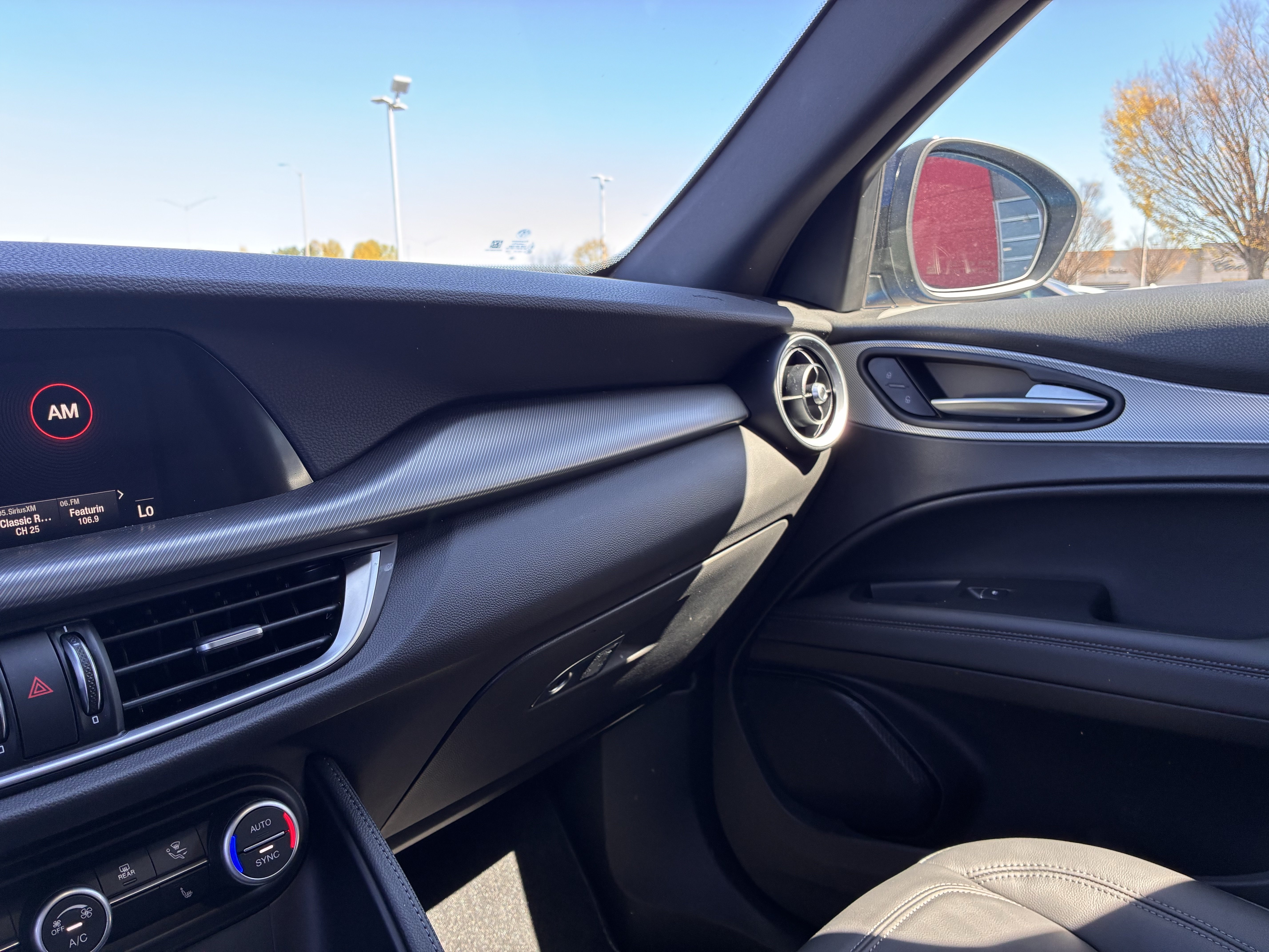 New 2025 Alfa Romeo Stelvio Sprint w/ Convenience Package AWD/4WD image 22