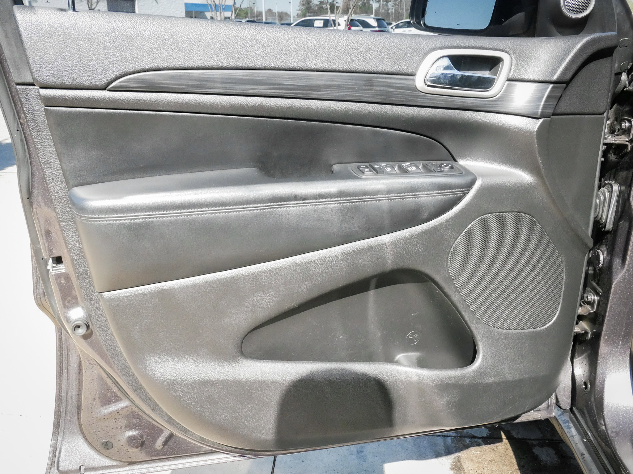 Used 2021 Jeep Grand Cherokee Laredo RWD image 14