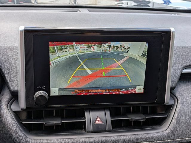 Used 2025 Toyota RAV4 XLE AWD/4WD image 22