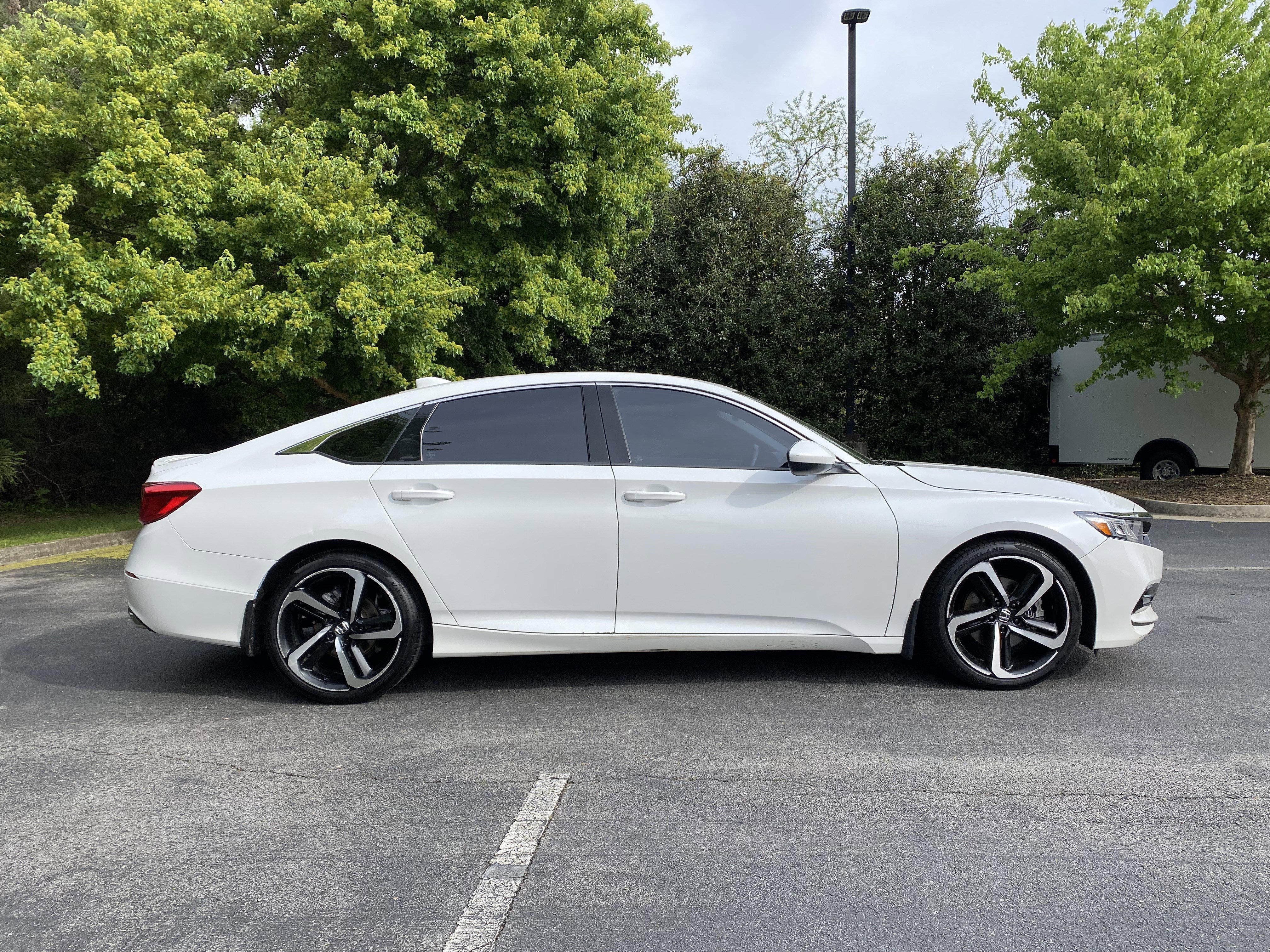 Used 2018 Honda Accord Sport image 10