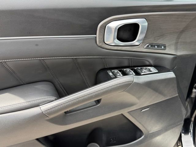 Used 2024 Kia Sorento SX Prestige image 11