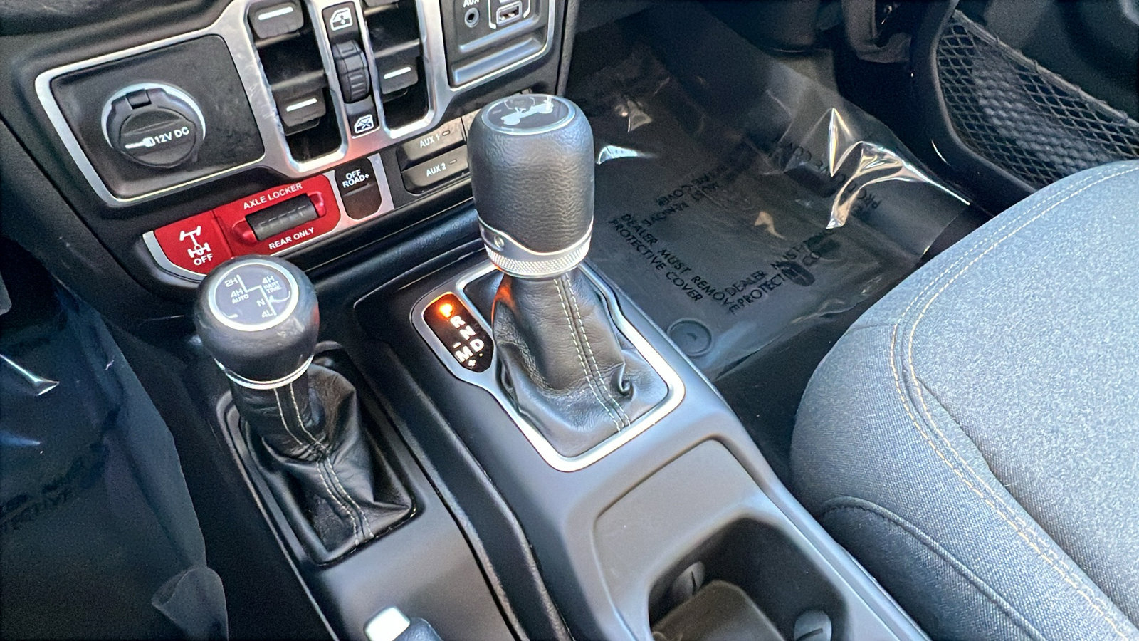 Used 2025 Jeep Wrangler Willys image 30