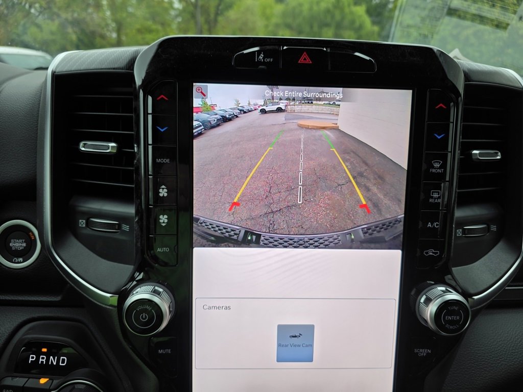 New 2026 RAM 1500 4x4 Crew Cab image 12