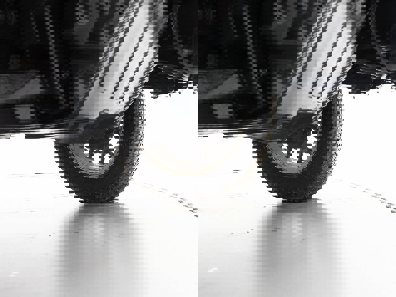 Used 2014 GMC Sierra 1500 SLT w/ SLT Crew Cab Value Package image 24