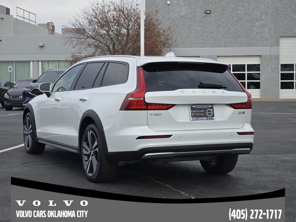 Certified 2025 Volvo V60 B5 Cross Country Plus image 4