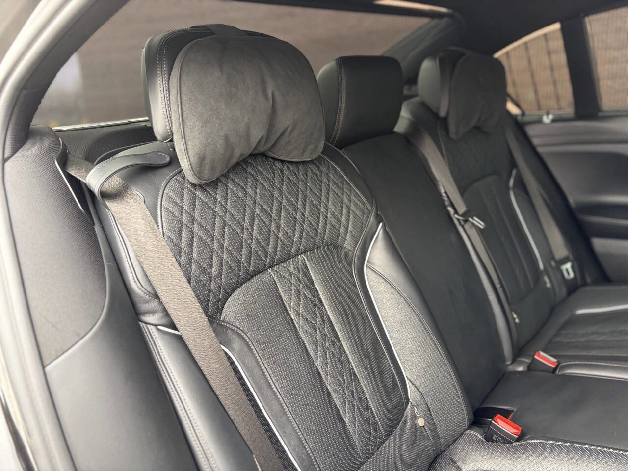 Used 2017 BMW 750i xDrive AWD/4WD image 21