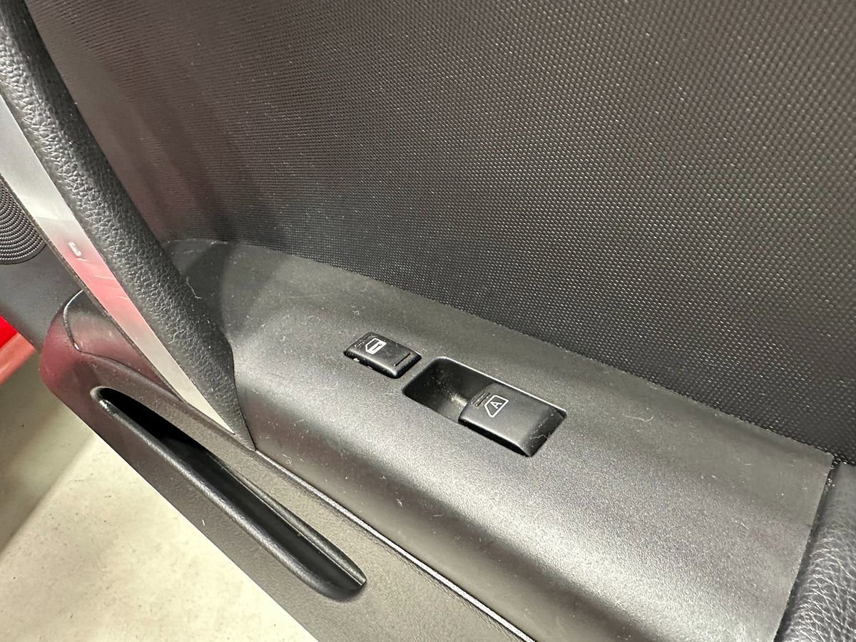 Used 2003 Nissan 350Z Touring image 13