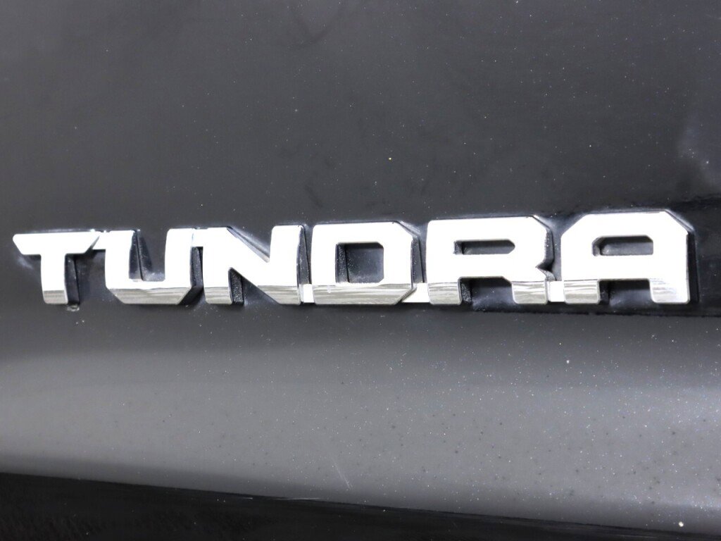 Used 2018 Toyota Tundra SR5 w/ TRD Off Road Package image 40