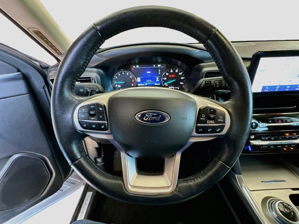 Used 2021 Ford Explorer Limited w/ Equipment Group 301A RWD image 11