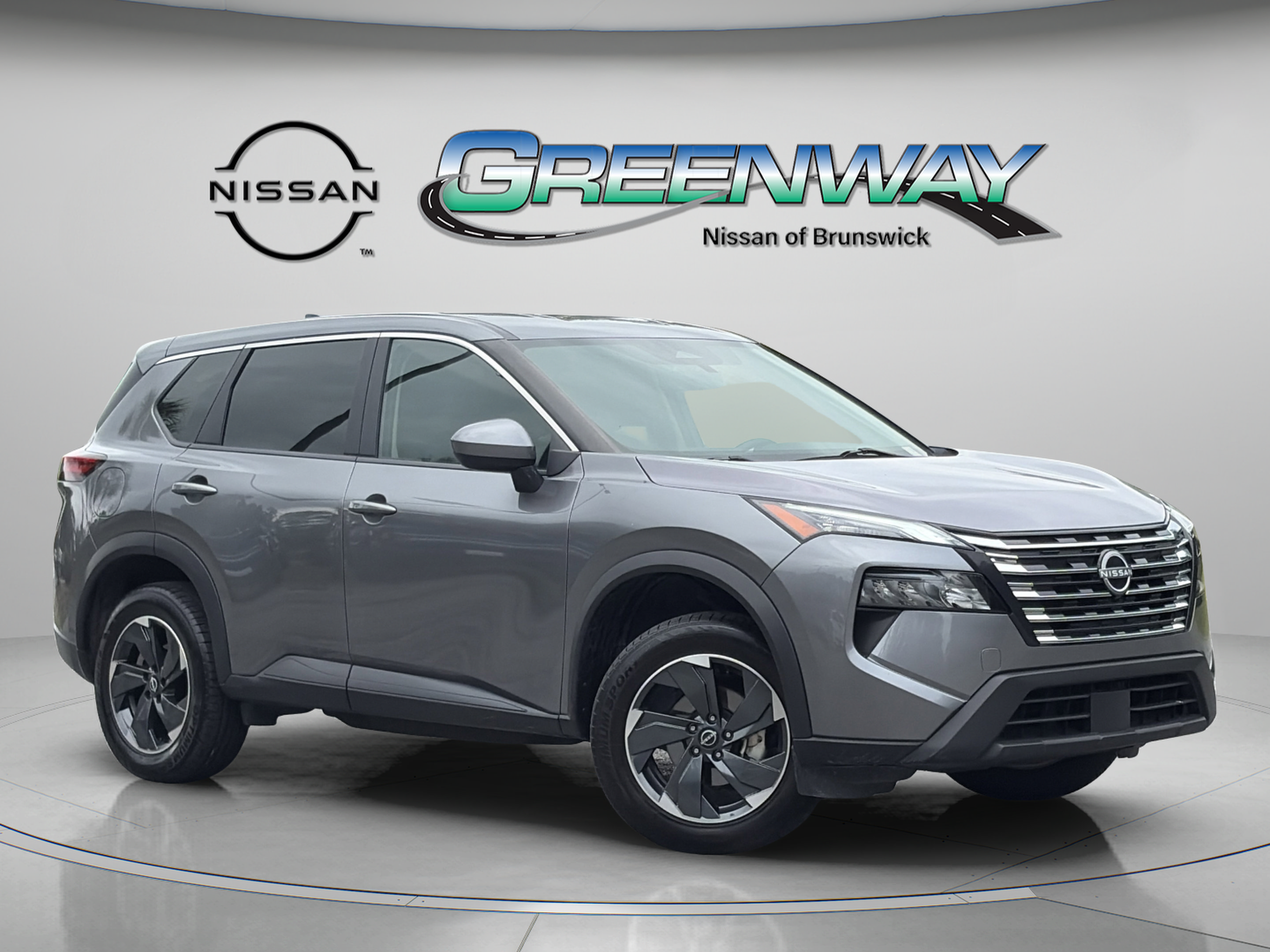 Used 2024 Nissan Rogue SV FWD image 1