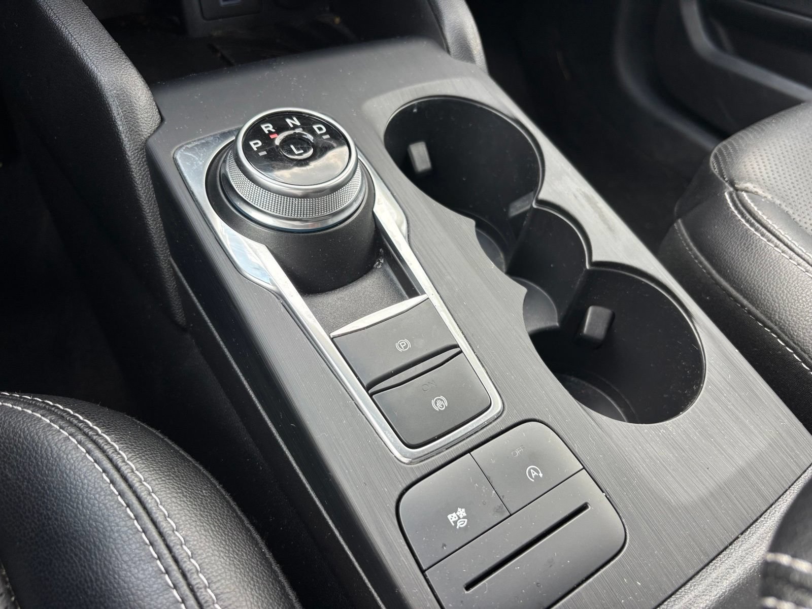 Used 2022 Ford Escape SEL AWD/4WD image 7