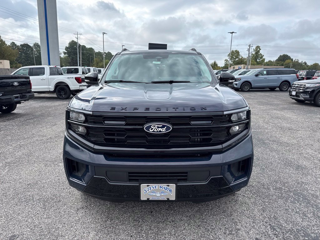 New 2027 Ford Expedition Platinum AWD/4WD image 3