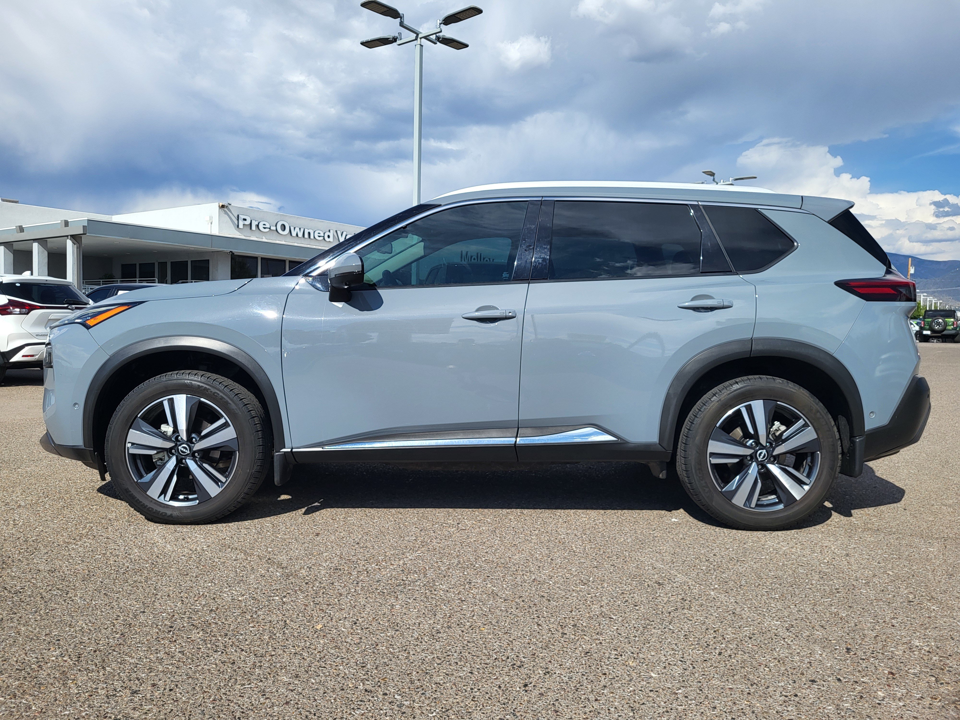 Certified 2022 Nissan Rogue SL w/ SL Premium Package AWD/4WD image 7