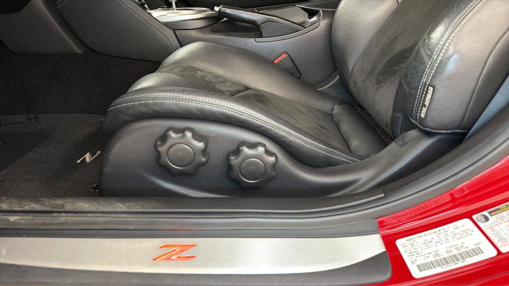 Used 2009 Nissan 370Z Touring image 20