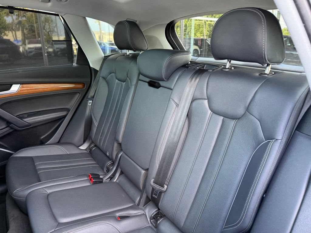 Used 2023 Audi Q5 2.0T Premium Plus w/ Premium Plus Package AWD/4WD image 13