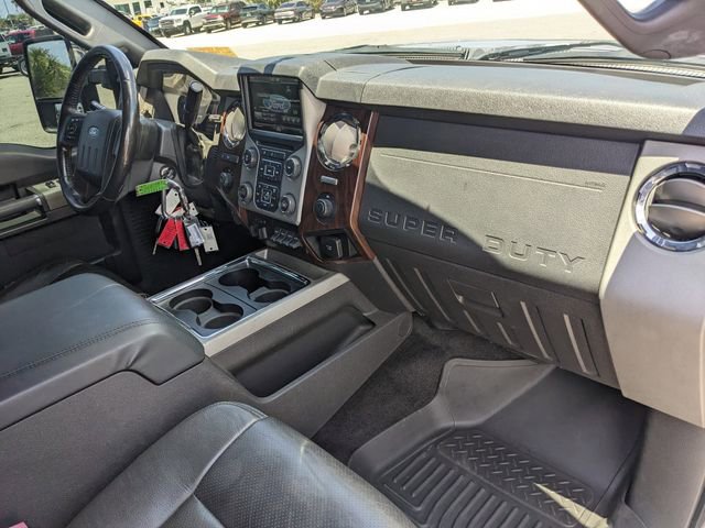 Used 2016 Ford F250 Lariat w/ Lariat Ultimate Package AWD/4WD image 13