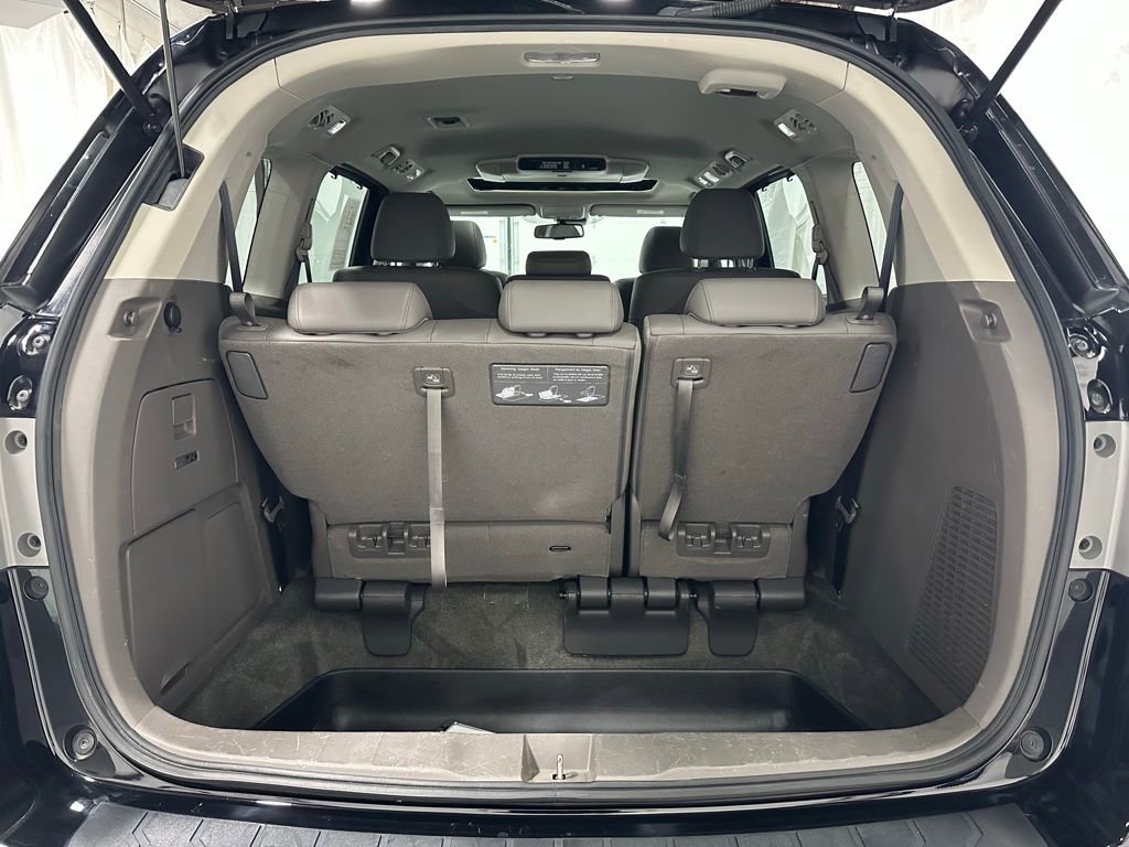 Used 2016 Honda Odyssey Touring Elite image 50
