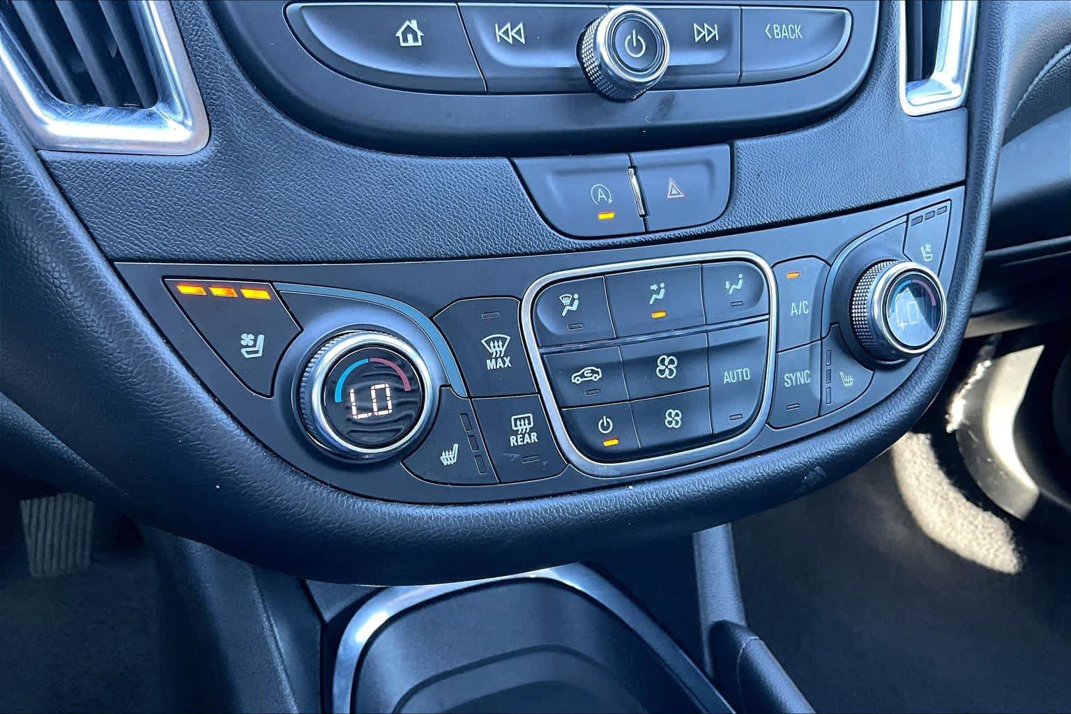 Used 2024 Chevrolet Malibu LT FWD image 29