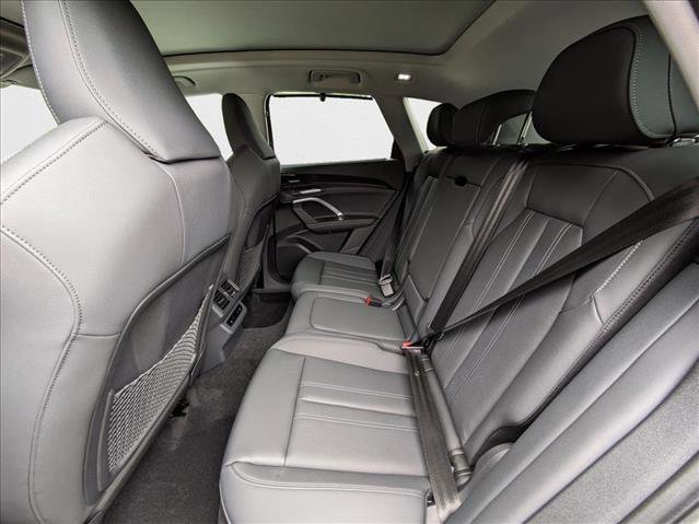 New 2025 Audi Q5 Prestige image 18