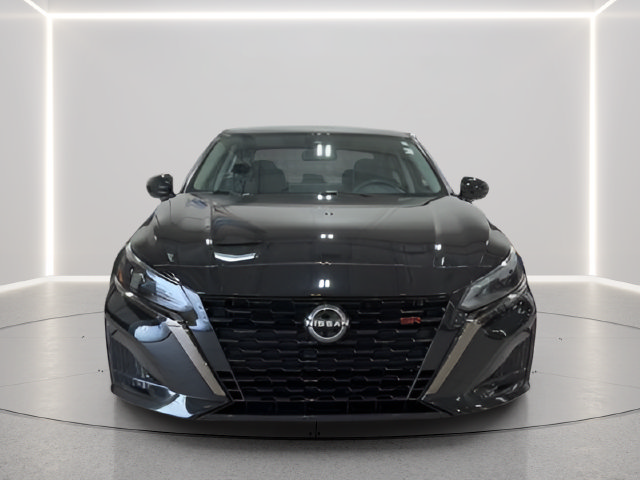 Used 2023 Nissan Altima 2.5 SR w/ SR Premium Package AWD/4WD image 4