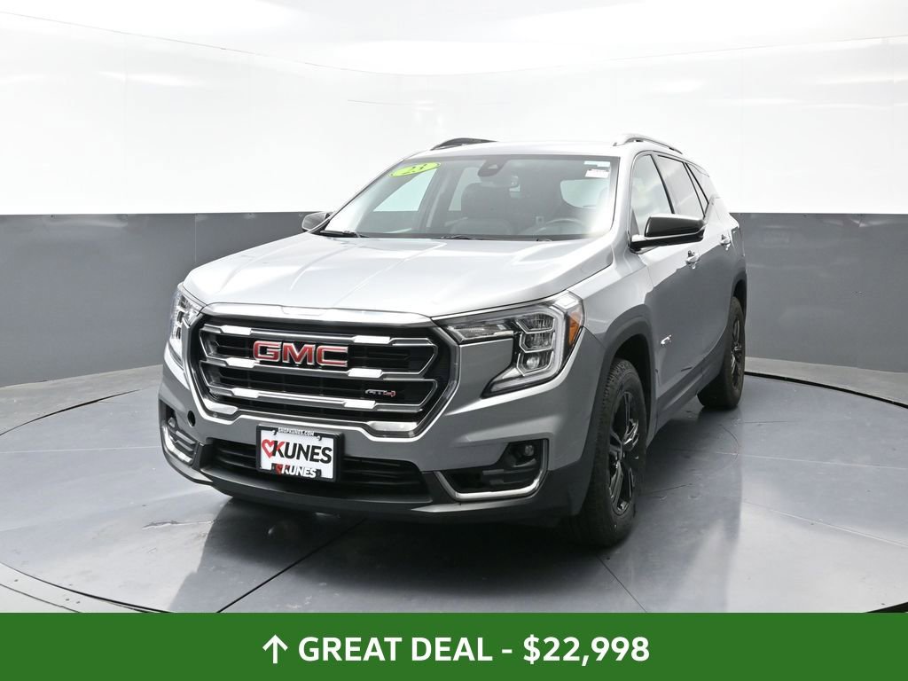 Used 2023 GMC Terrain AT4 image 8