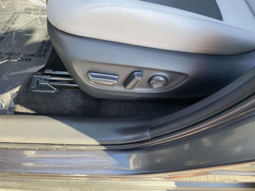 Used 2024 Toyota RAV4 XLE w/ Convenience Package image 30