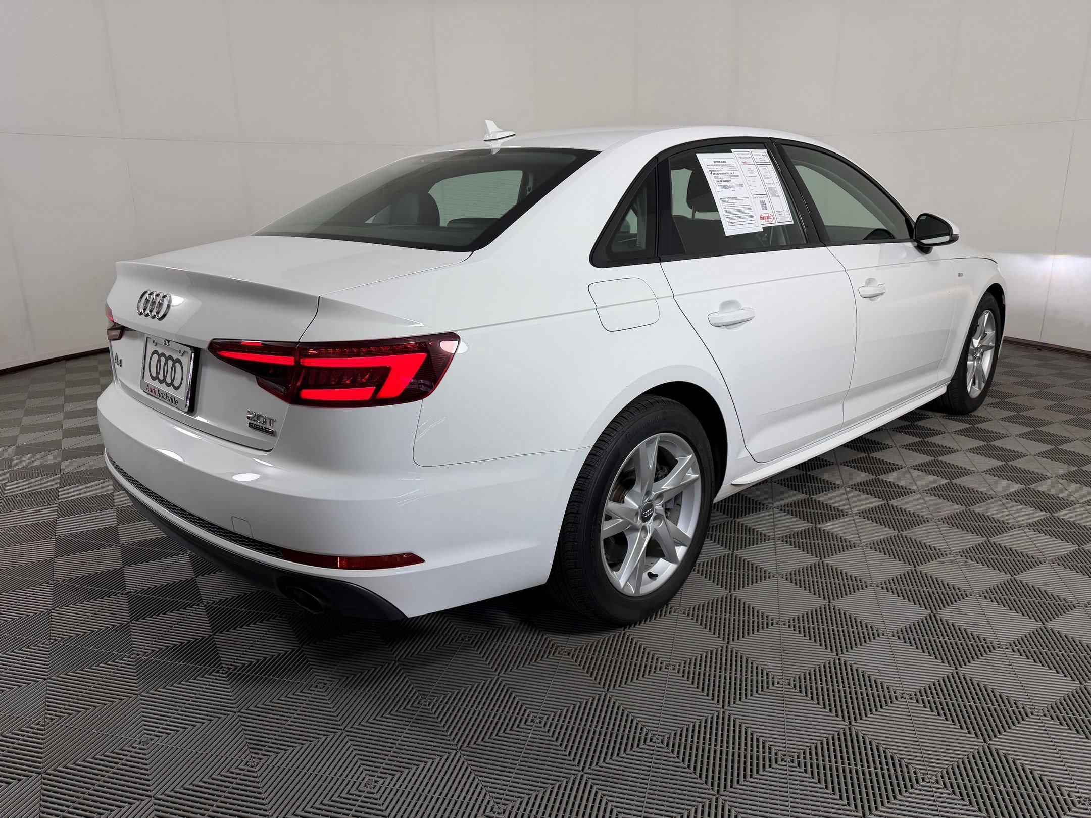 Used 2018 Audi A4 2.0T Premium AWD/4WD image 9