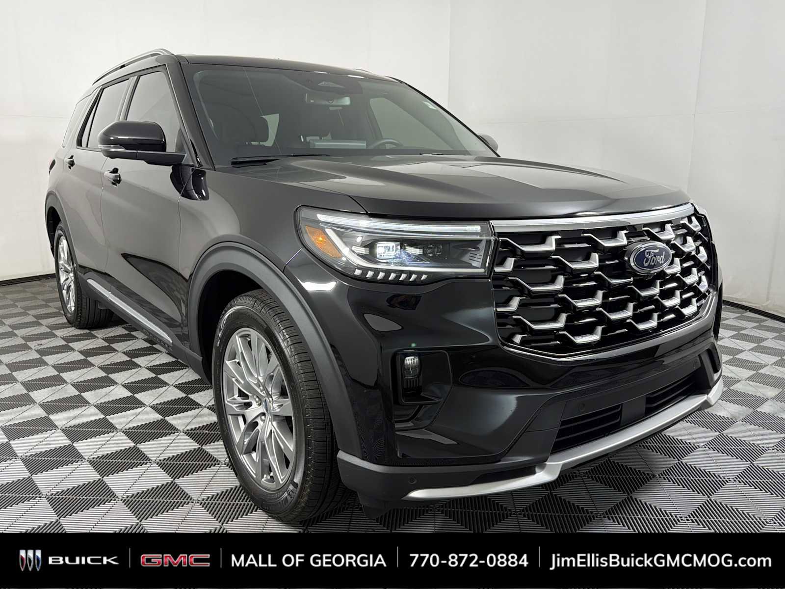 Used 2025 Ford Explorer Platinum image 1