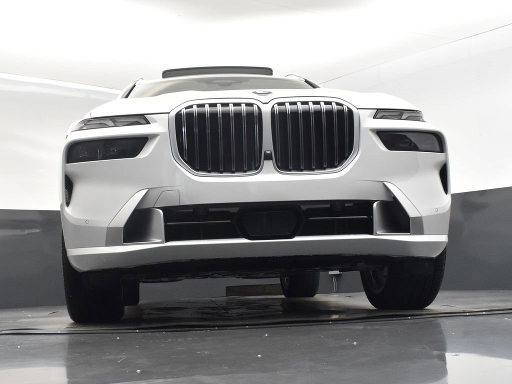 New 2026 BMW X7 xDrive40i w/ Executive Package image 46