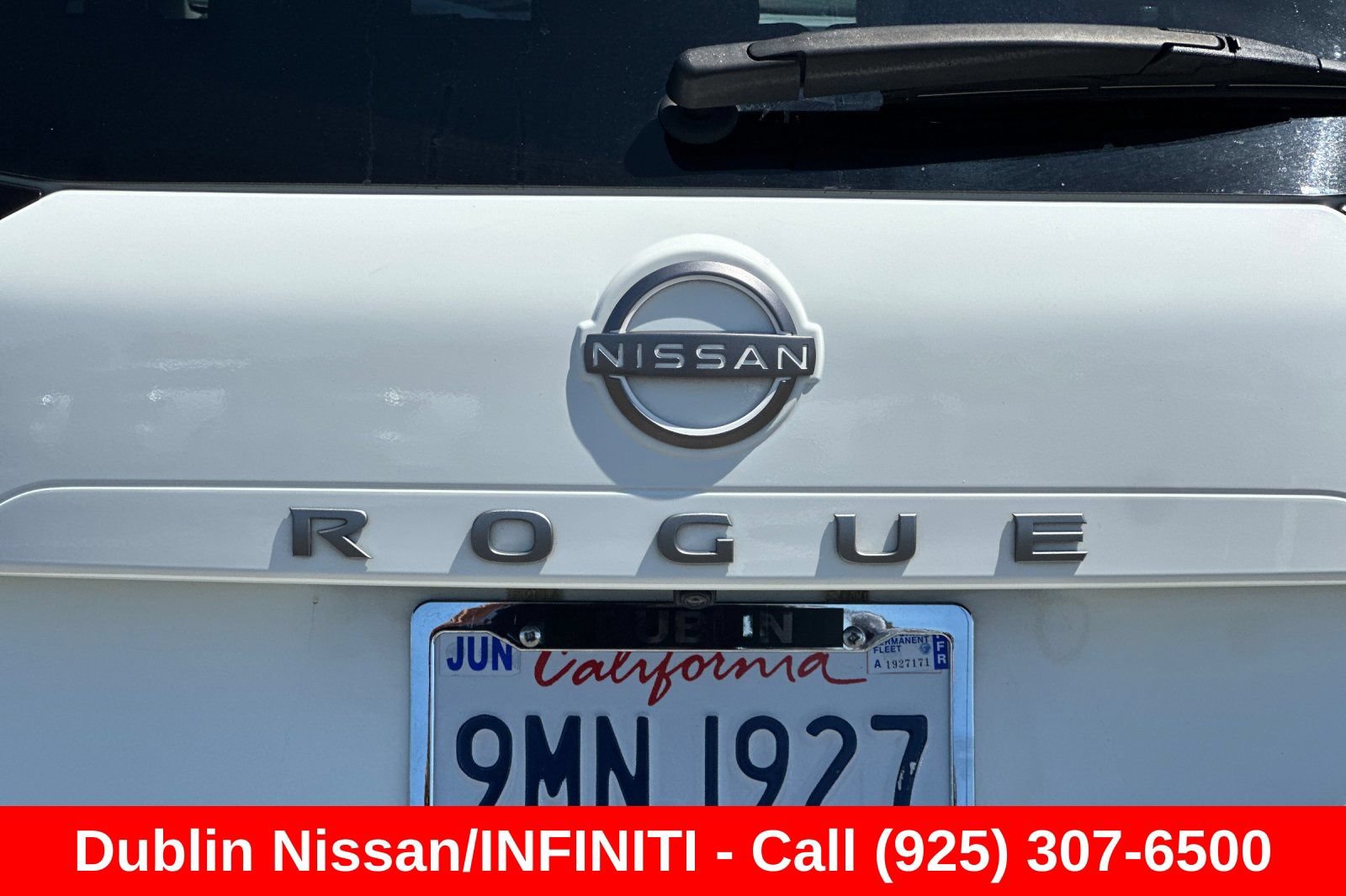Used 2024 Nissan Rogue S FWD image 47