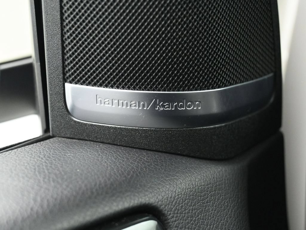 Used 2016 Mercedes-Benz GL 450 4MATIC w/ Premium I Package image 40