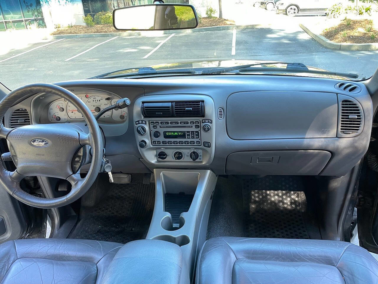 Used 2002 Ford Explorer Sport Trac 4x4 image 12