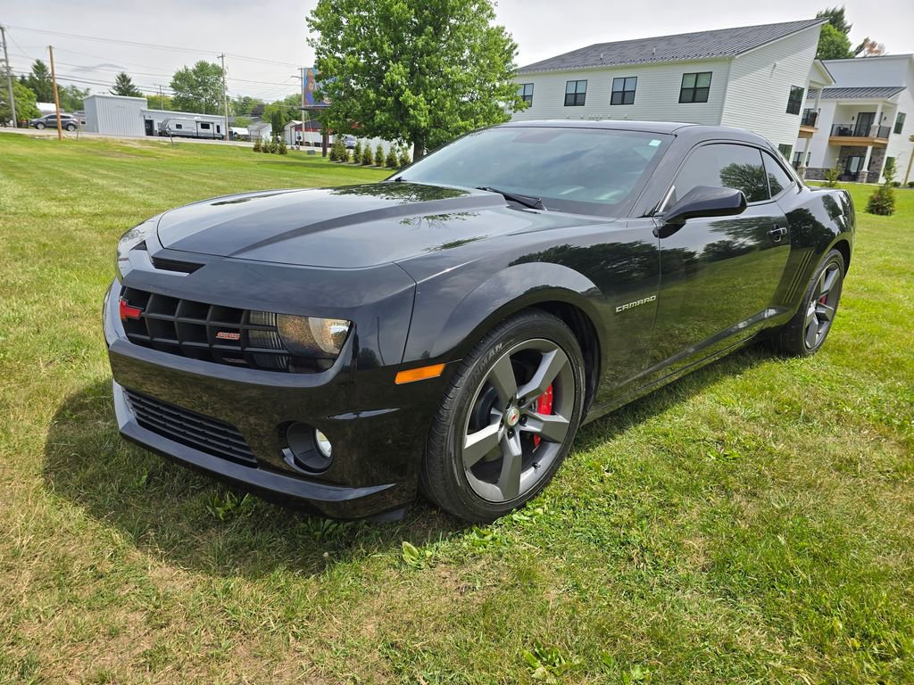 Used 2011 Chevrolet Camaro SS RWD image 3