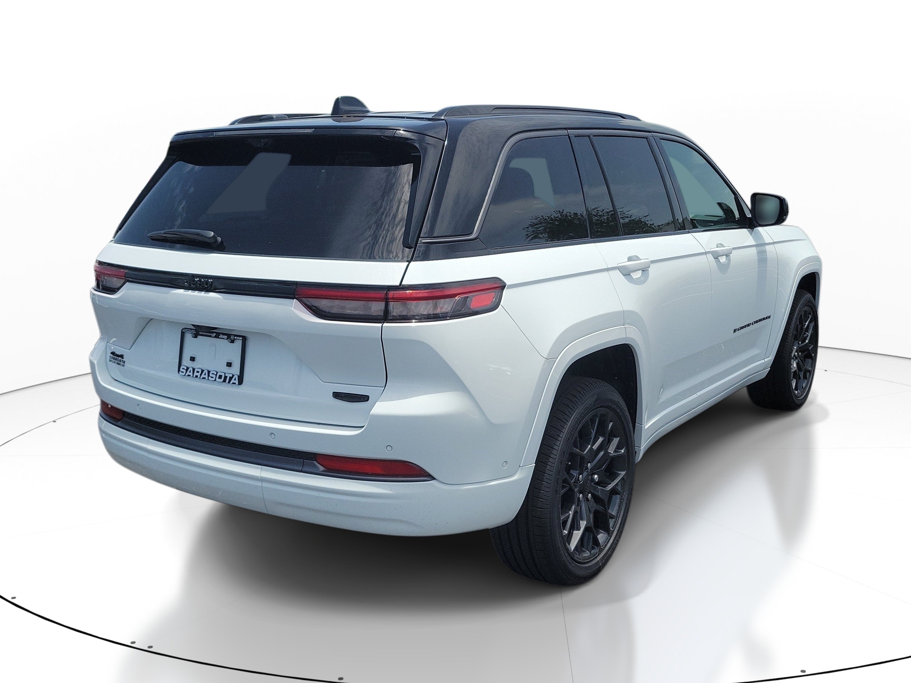 New 2026 Jeep Grand Cherokee Summit w/ Obsidian Package AWD/4WD image 5