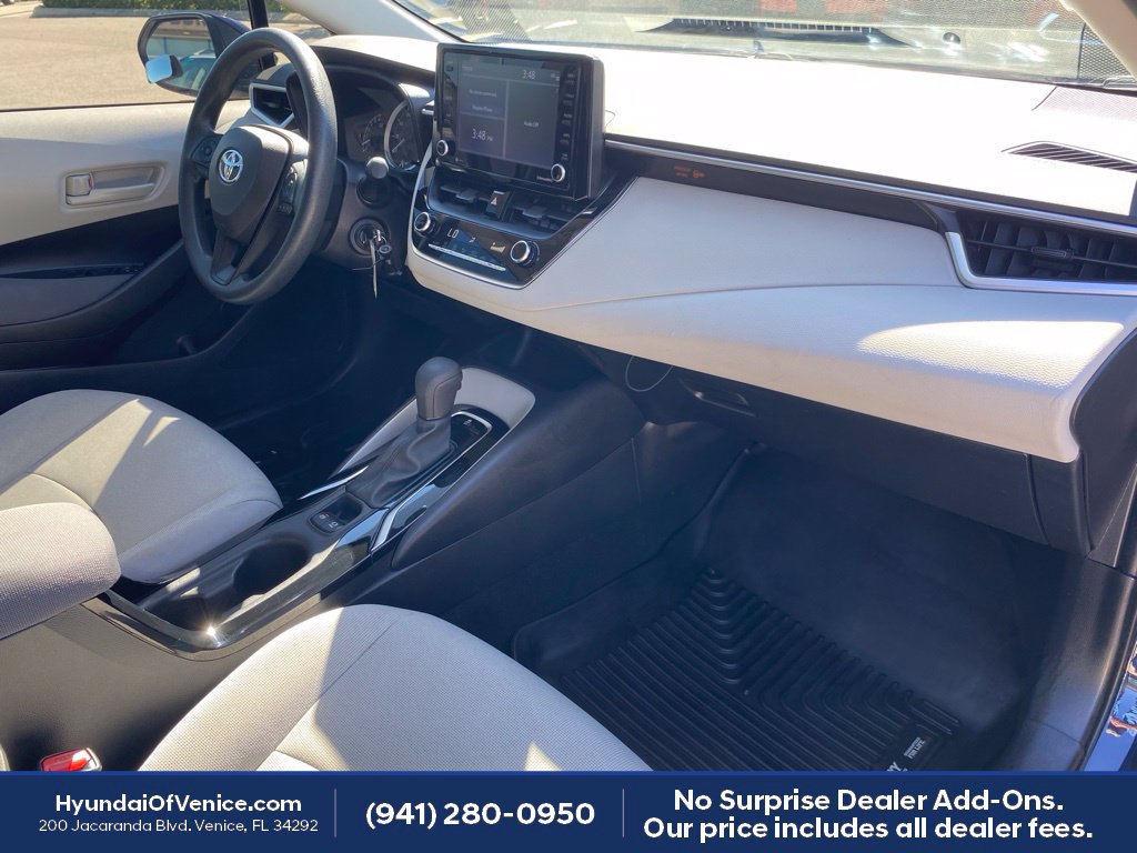 Used 2022 Toyota Corolla LE FWD image 16
