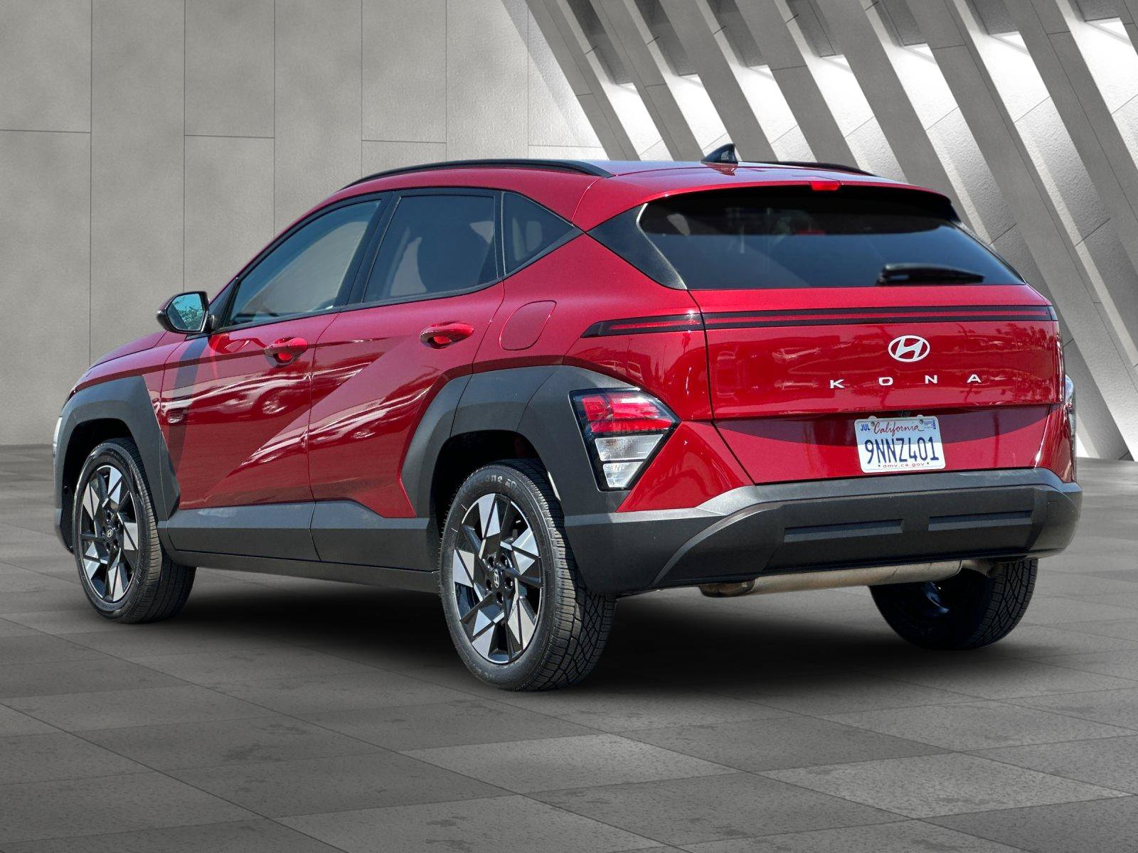 Used 2024 Hyundai Kona SEL FWD image 6