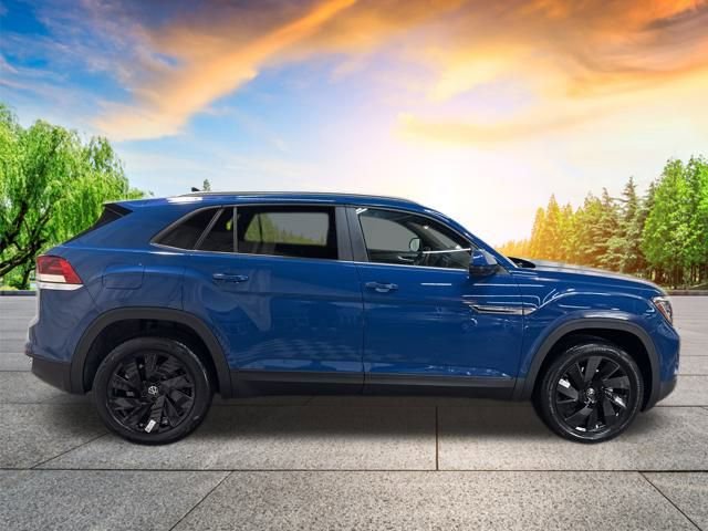 New 2025 Volkswagen Atlas Cross Sport SE image 3