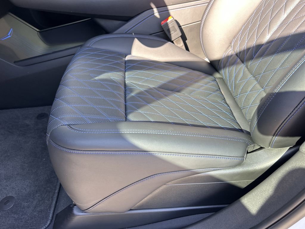 New 2026 Cadillac Escalade IQL Sport 1 w/ LPO, ONYX Package image 21