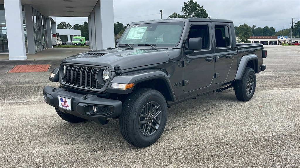 New 2025 Jeep Gladiator Sport image 3